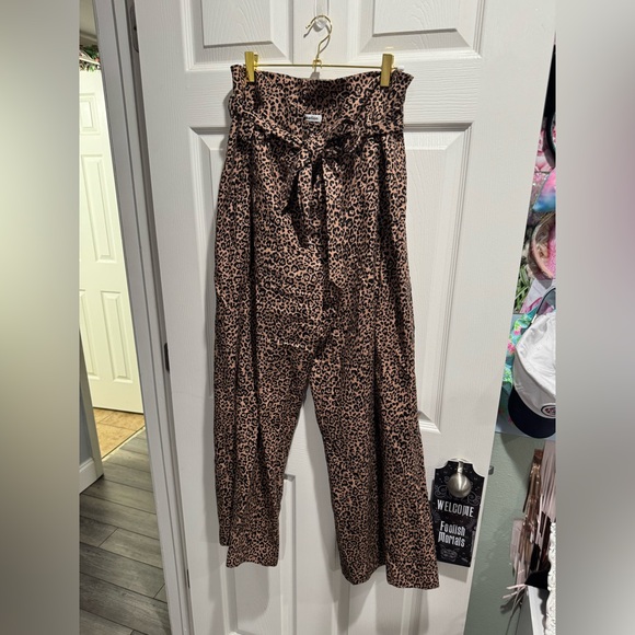 REFORMATION Jackie cropped belted leopard-print linen wide-leg pants Size 12 - Picture 2 of 6